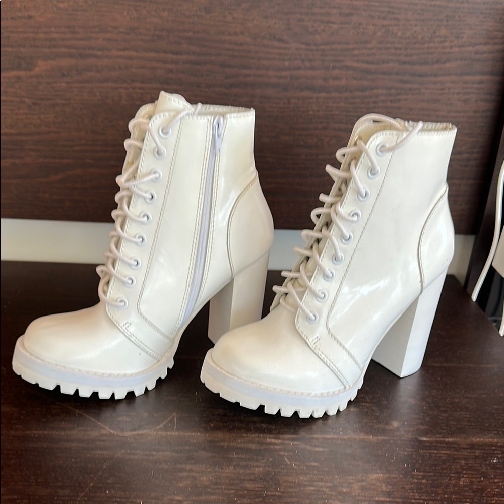 White Lace-Up Boots with Chunky Heel